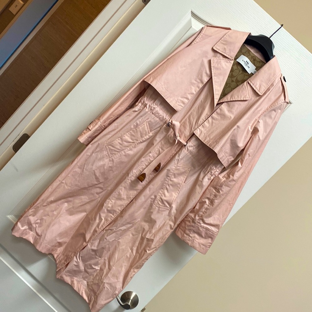Light weight overcoat (trench ) Coach , XS ,new